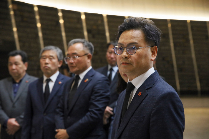 4·3평화공원 참배중인 김성범 더불어민주당 예비후보. 선거사무소 제공
