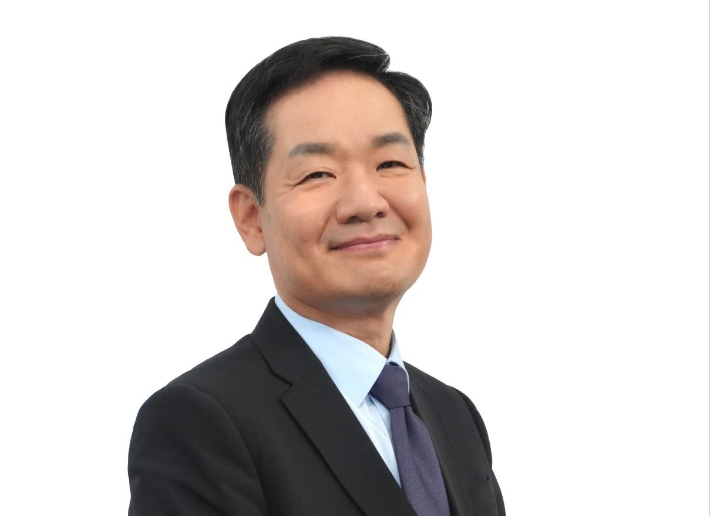 안민석 경기교육감 후보 캠프 대변인으로 임명된 김상일 정치평론가. 안민석 캠프 제공
