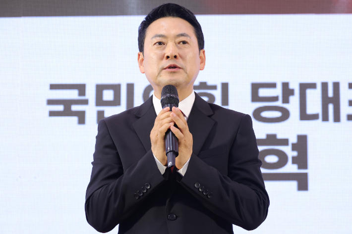 장동혁, 美보수매체 기고문서 "한미관계, 큰 위기" 주장