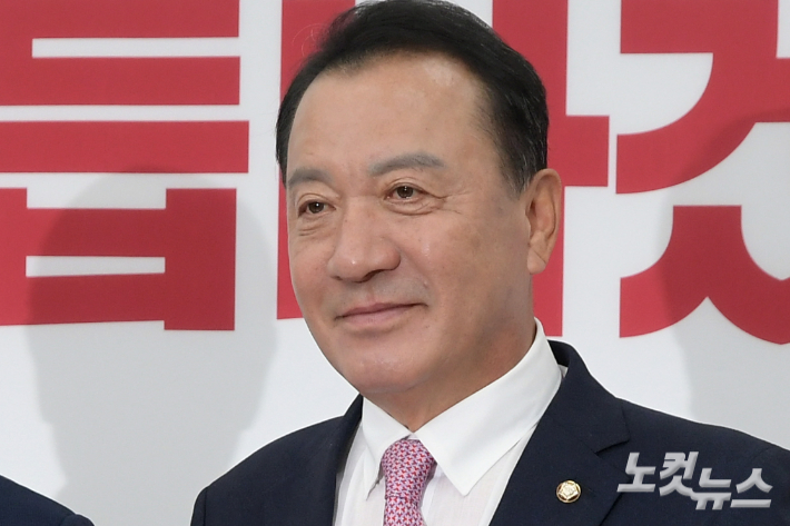 윤창원 기자