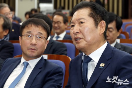 대화하는 정청래 대표-한병도 원내대표