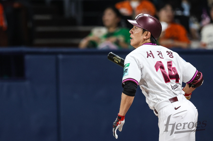 육성 선수 출신으로 MVP 신화를 이룬 서건창. 키움 