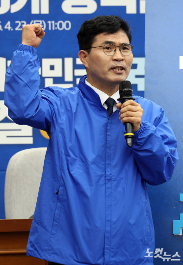 더불어민주당 이원택 전북도지사 후보. 윤창원 기자