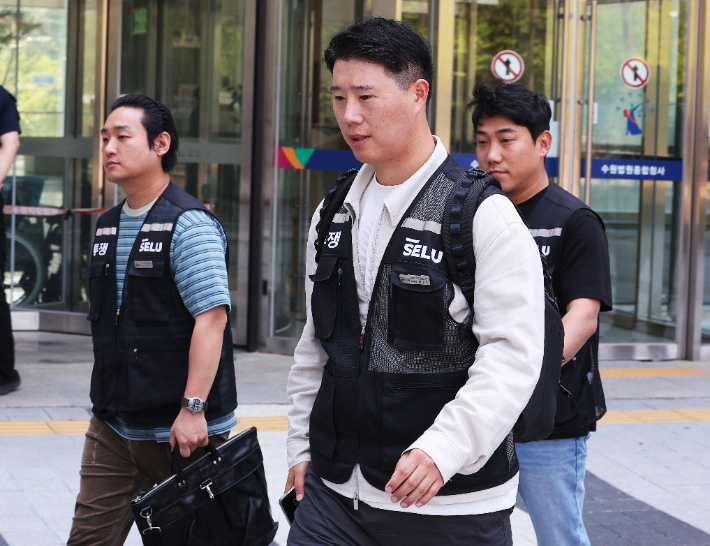 법원 나오는 최승호 초기업노조 삼성전자지부 위원장. 연합뉴스