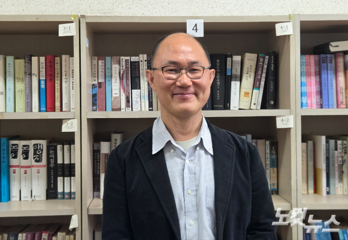 경희대학교 철학과 최성호 교수. 강석찬 기자