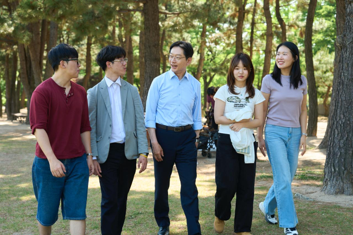 김경수 경남지사 후보, 청년과의 대화. 김 후보 캠프 제공 