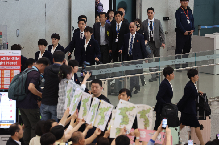 북한 내고향여자축구단의 입국 장면. 연합뉴스