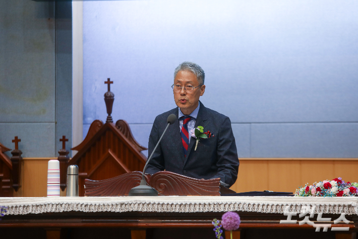 AM선교회 대표 이상준 선교사가 김제세계선교회(GSM) 선교대회에서 말씀을 전하고 있다. 최화랑 기자