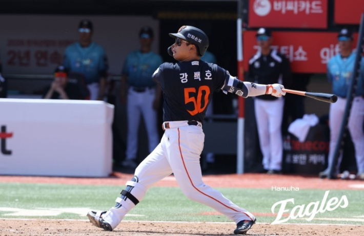 16일 3점 홈런 2방을 포함해 7타점으로 친정팀 kt를 울린 한화 강백호. 한화 