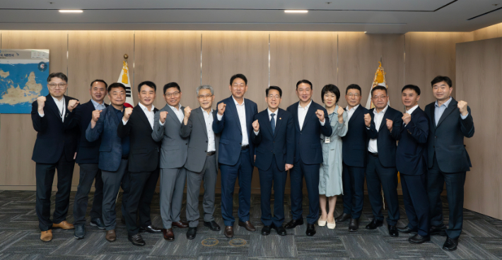 황종우 해양수산부 장관과 항운노조는 18일 간담회를 열었다. 해양수산부 제공