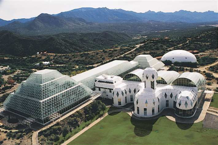 미국 애리조나 사막에 들어서 있는 인공생태 및 지구과학 실험 공간 '바이오스피어2(Biosphere 2)'