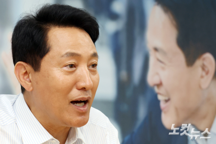 국민의힘 오세훈 서울시장 후보는 민주당 정원오 후보를 가리켜 "구청장 수준의 지식은 충분하다고 생각한다. 하지만 서울이라는 세계적 도시의 경쟁력을 어떻게 끌어올릴지에 대해 얼마나 생각해 봤겠나"라고 반문했다. 윤창원 기자