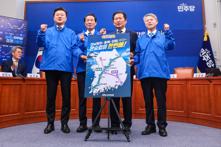 민주당 신용한 충북지사 후보 캠프 제공