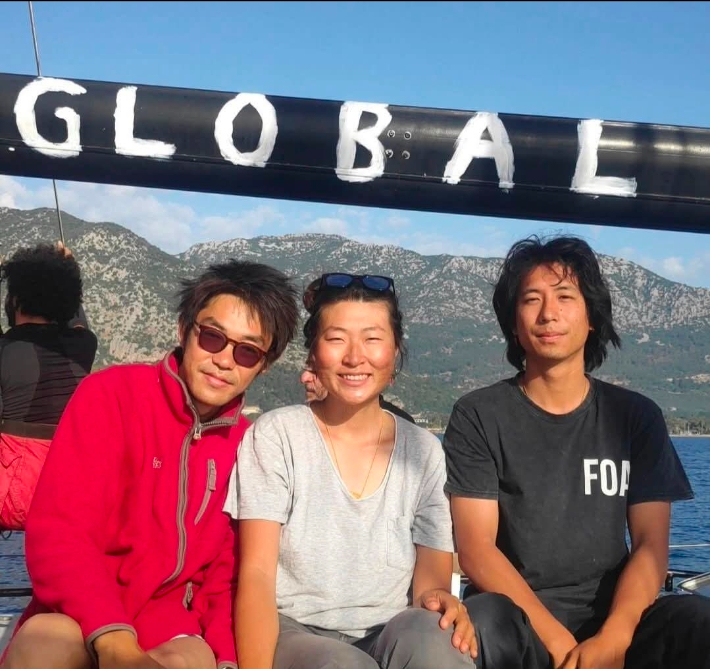 가자 구호선단에 탑승한 한국인 활동가. 왼쪽부터 동현, 아연, 승준씨. 강정친구들 제공