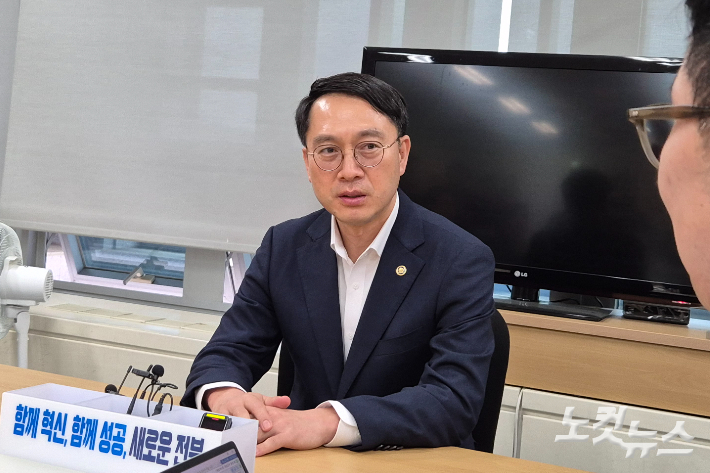 신임 문성요 새만금개발청장이 21일 오전 전북도청을 방문했다. 송승민 기자