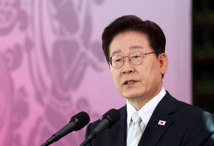 이재명 대통령이 24일 서울 종로구 조계사에서 열린 봉축법요식에서 축사하고 있다. 연합뉴스