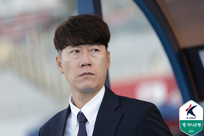김은중 감독. 한국프로축구연맹