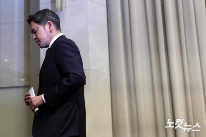 연단 떠나는 정용진 회장