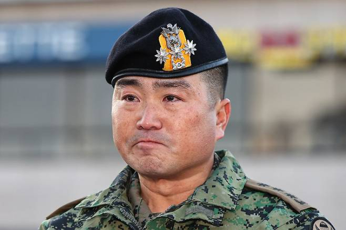 김현태 당시 제707특수임무단장이 2024년 12월 9일 오전 서울 용산구 국방부 전쟁기념관 앞에서 기자회견을 열고 발언하고 있다. 제707특수임무단은 지난 2024년 12월 3일 밤 비상계엄 사태 당시 국회 진입을 위해 투입됐다. 연합뉴스