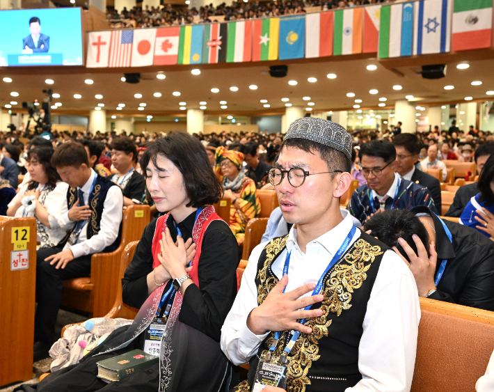 단일교회로는 가장 많은 선교사들을 파송하고 있는 여의도순복음교회가 27일 대성전에서 제52회 순복음세계선교대회를 가졌다. 여의도순복음교회는 현재 67개 국에 677명의 선교사를 파송하고 있다. 여의도순복음교회 홍보국 제공