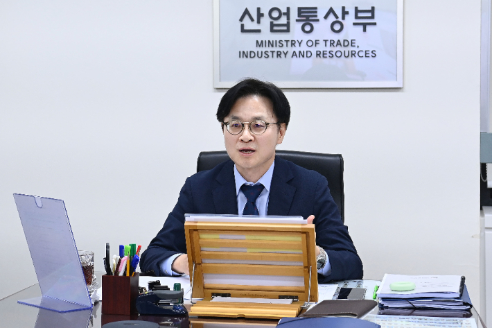 김정관 산업통상부 장관. 연합뉴스