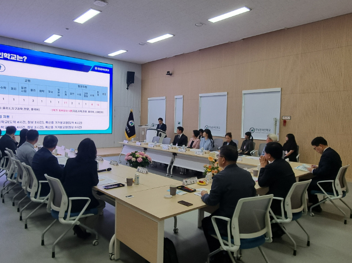 전남온라인학교 운영 현황 설명 현장. 전남교육청 제공