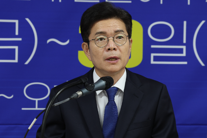 더불어민주당 정청래 총괄상임선거대책위원장이 29일 서울 중구 태평빌딩에서 열린 서울특별시 현장 중앙선거대책위원회의에서 발언하고 있다. 연합뉴스