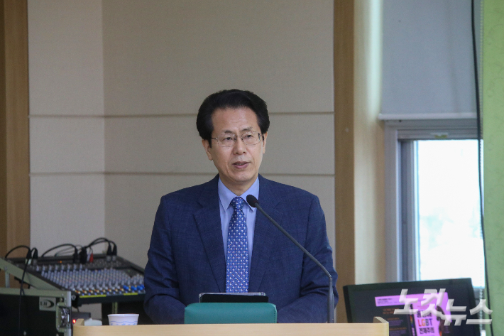 주요셉 목사가 '젠더이데올로기와 성평등 정책, 기독교 윤리'를 주제로 강연하고 있다. 최화랑 기자