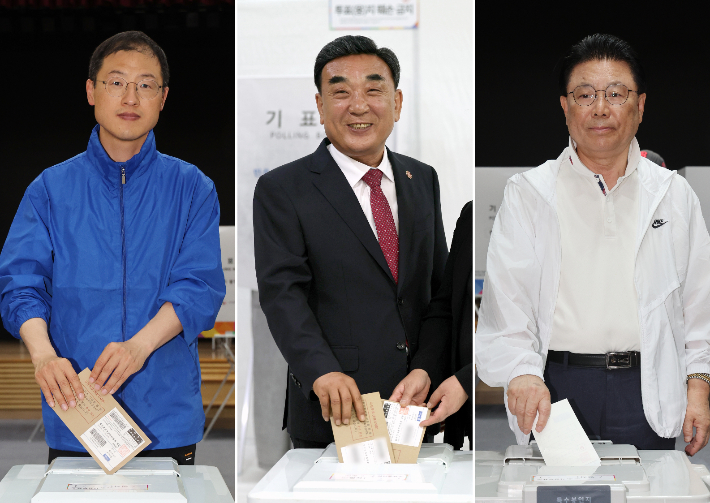 6·3 지방선거 사전투표 첫날인 29일 울산시장 후보들이 투표하고 있다. 왼쪽부터 더불어민주당 김상욱, 국민의힘 김두겸, 무소속 박맹우 후보. 연합뉴스
