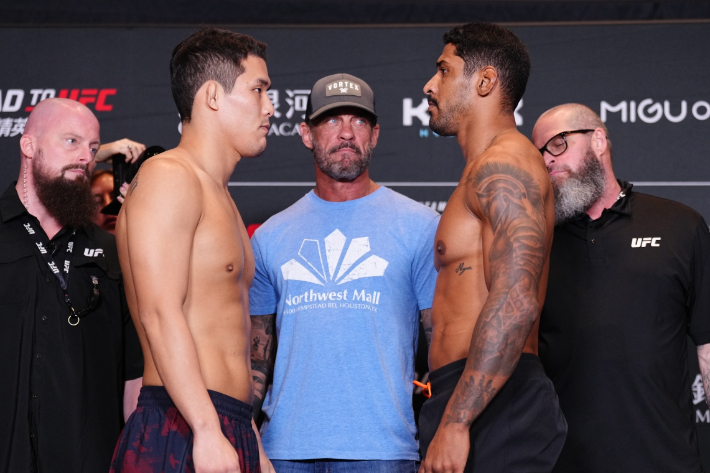 이이삭(사진 왼쪽) vs 루이스 펠리피 지아스, 페이스오프. UFC 제공