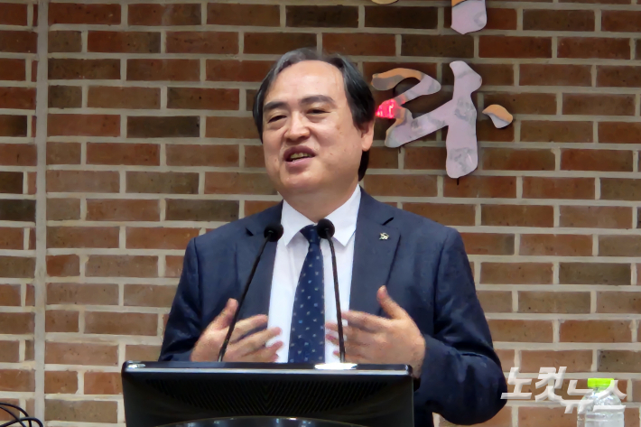 충북노회장 한대성 목사가 말씀을 전하고 있다. 충북CBS