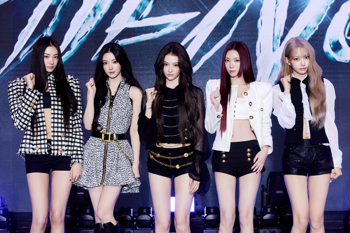 그룹 미야오가 1일 오후 4시 30분, 서울 마포구 큐브컨벤션센터에서 미니 2집 '바이트 나우' 쇼케이스를 열었다. 더블랙레이블 제공