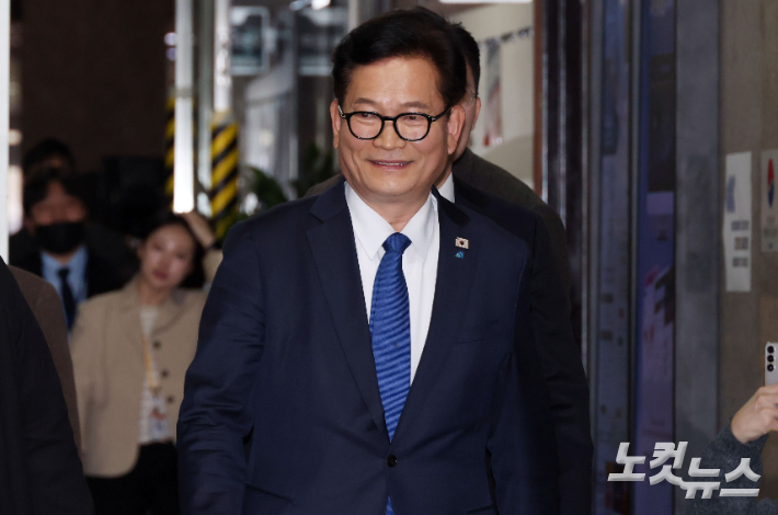 황진환 기자