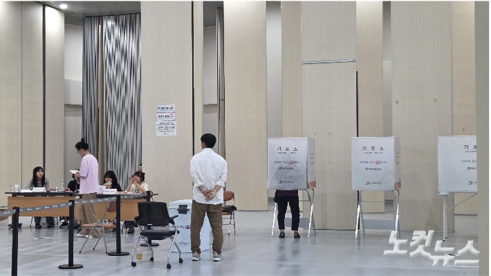 3일 순천시 매곡동 제2투표소(순천대 국제문화컨벤션관) 현장. 박사라 기자