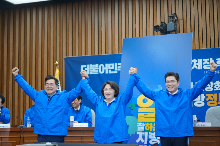 박찬대 당선인이 지난 선거 기간 당시 추미애 경기도지사 후보, 정원오 서울시장 후보와 함께하고 있는 모습. 박 당선인 측 제공