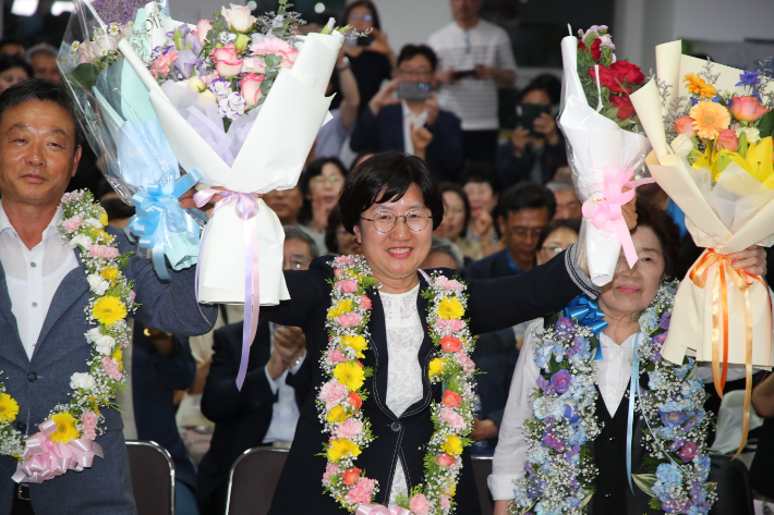 활짝 웃는 고의숙 제주도교육감 후보. 연합뉴스