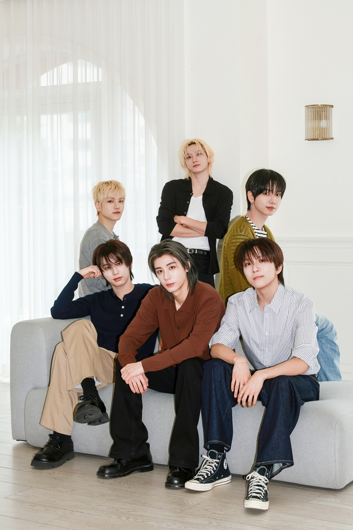 이번 앨범에는 보이넥스트도어 멤버 6인 전원이 크레딧에 이름을 올렸다. KOZ엔터테인먼트 제공