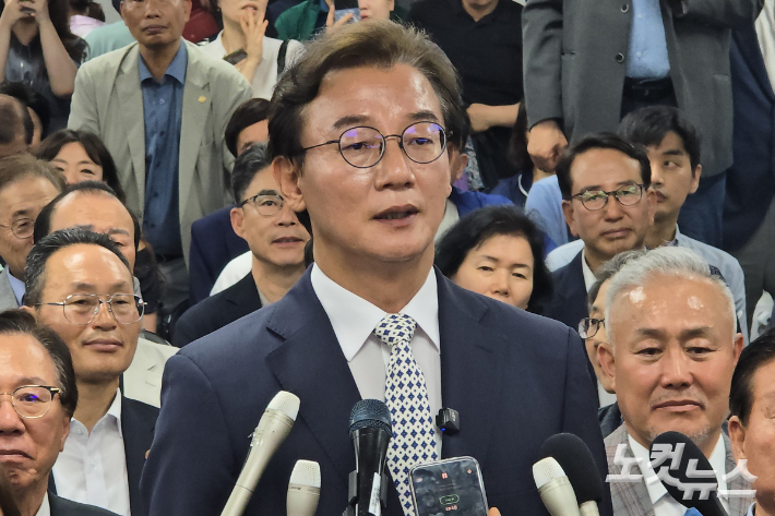 송호재 기자