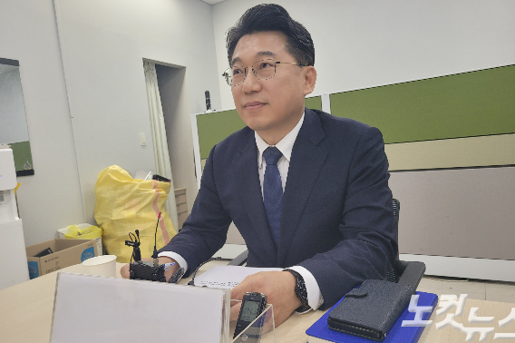 충북 대전환 인수위원회 허창원 대변인. 박현호 기자