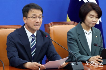 발언하는 한병도 원내대표