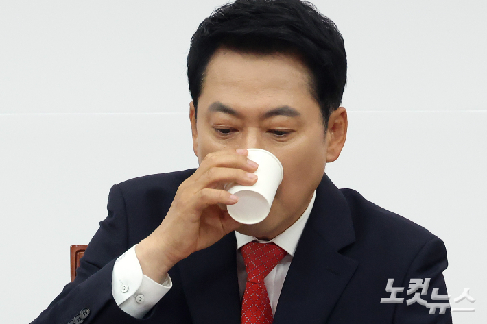 장동혁 거취론 지지부진…'연말 교체' 시나리오까지