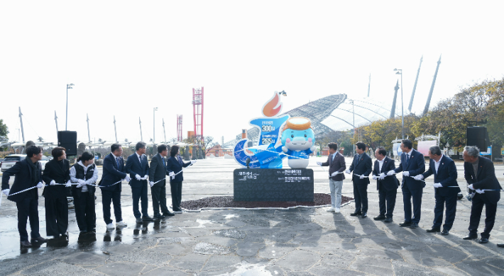 지난해 12월 열린 전국체전 카운트다운 홍보탑 제막식. 제주도 제공