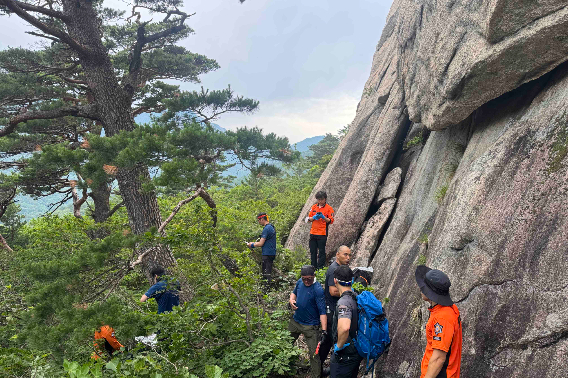 강원 속초시 설악산 산악구조 현장. 강원소방본부 제공