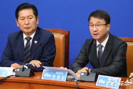 발언하는 한병도 원내대표