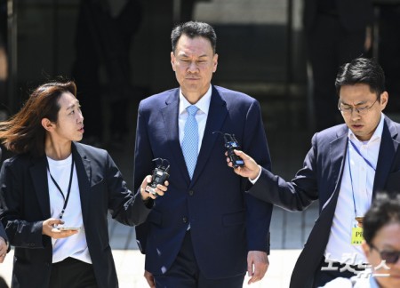 영장심사 마친 김명수 전 합참의장