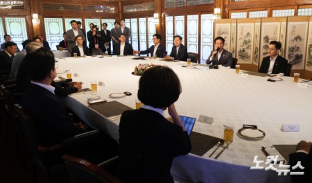 김민석 총리, 광역단체장 당선자 간담회