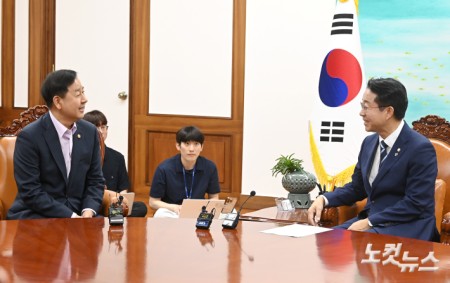대화하는 조정식 국회의장-구윤철 부총리
