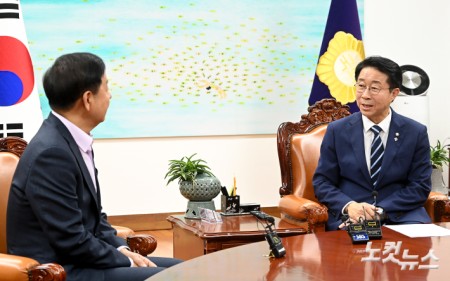 조정식 국회의정, 구윤철 경제부총리 접견