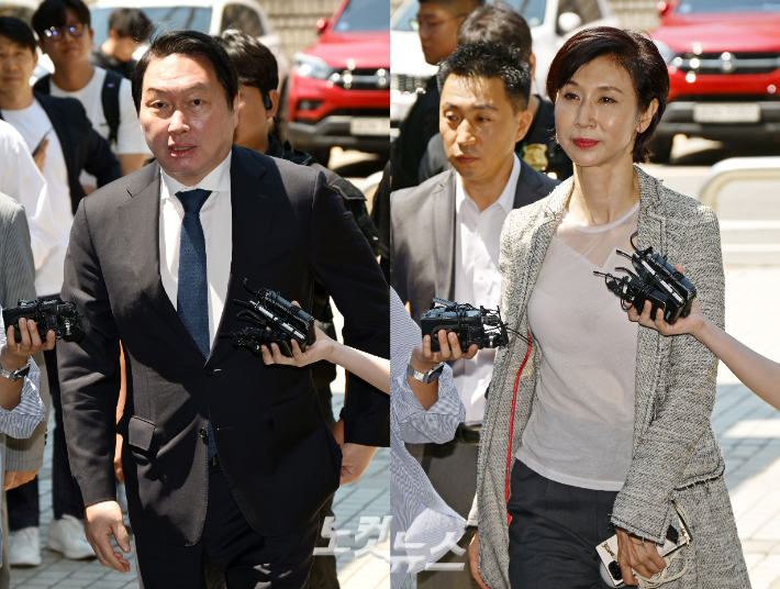 최태원 SK그룹 회장과 노소영 아트센터 나비 관장이 15일 서울 서초구 서울고등법원에서 열린 재산분할 파기환송심 2차 조정 기일에 출석하고 있다. 류영주 기자