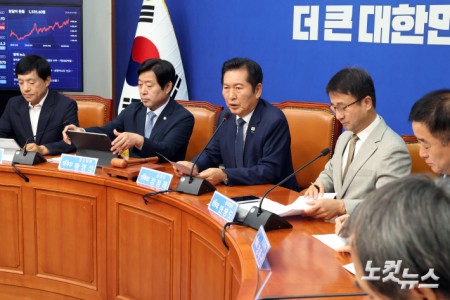 최고위원회의 주재하는 정청래 대표